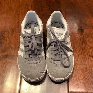 Adidas Gazelle boy size 11.5 C